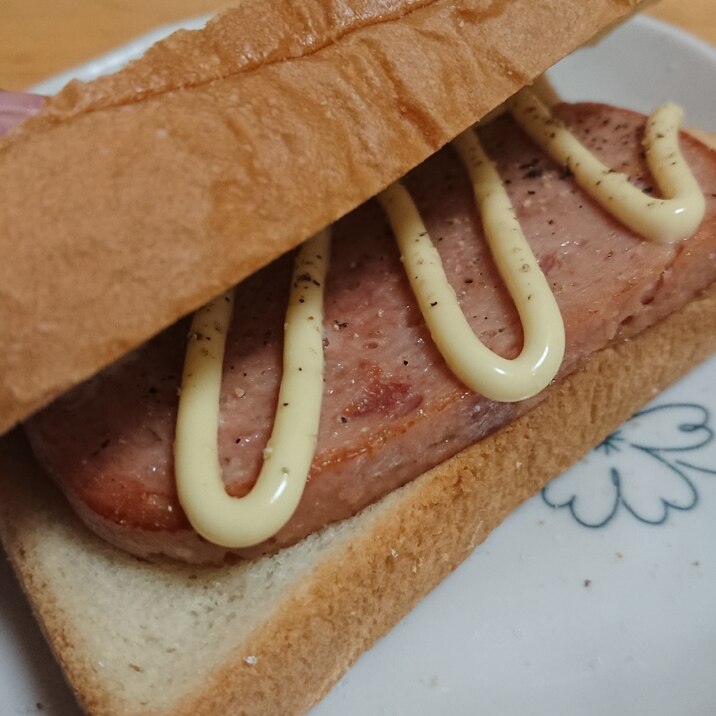 朝食に！食パンで簡単スパムサンド